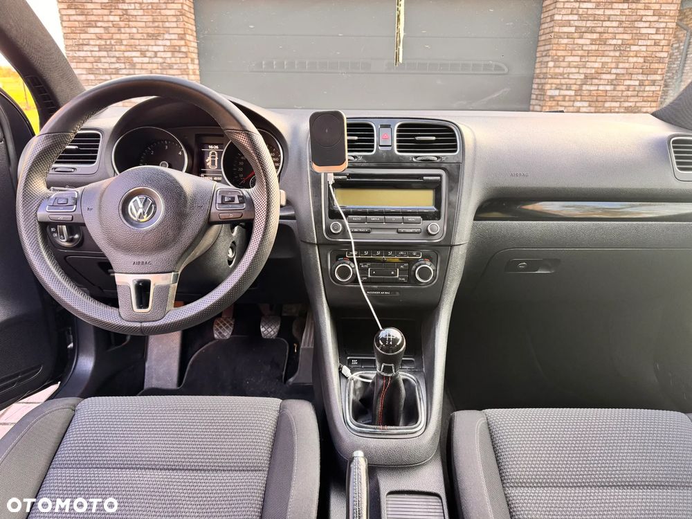 Volkswagen Golf VI 1.6 TDI Comfortline - 10