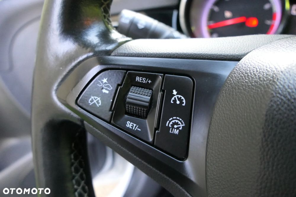 Opel Astra 1.4 Turbo Dynamic - 27