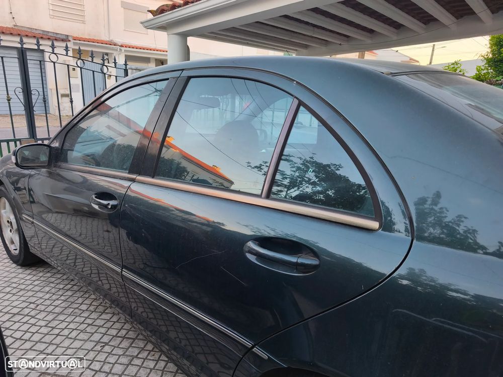 Mercedes-Benz C 200 - 6