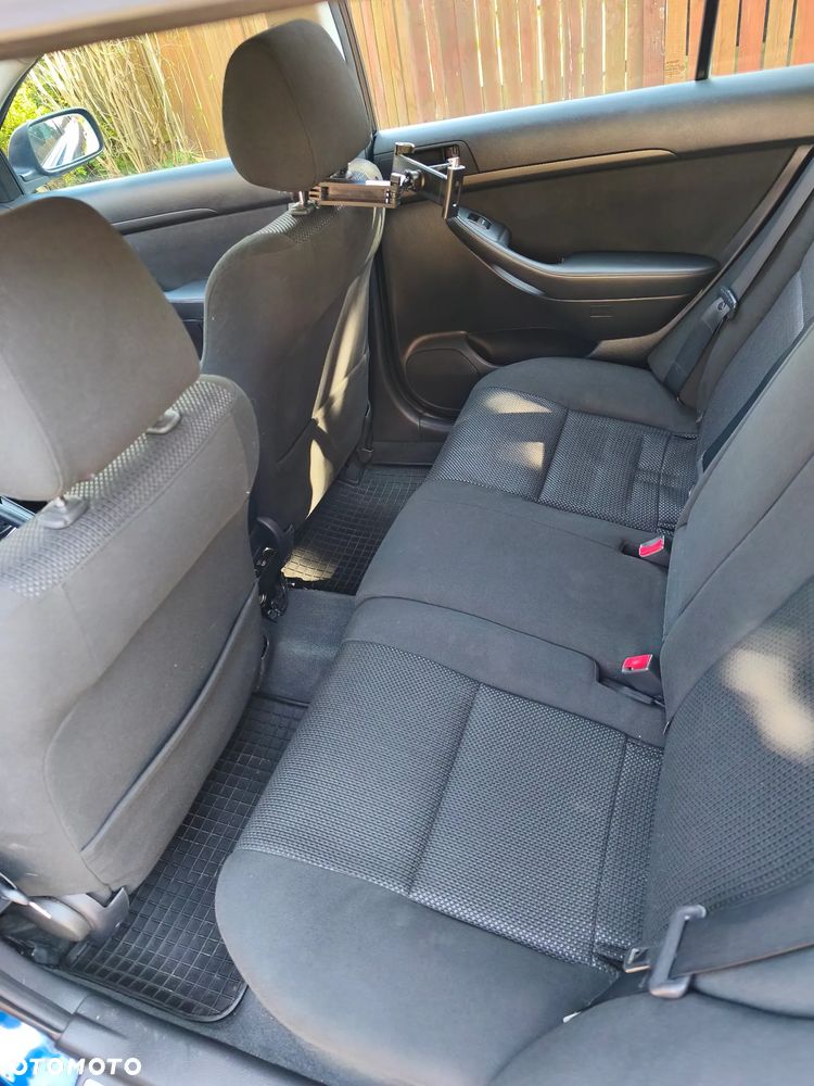 Toyota Avensis 1.8 VVT-i Sol - 7