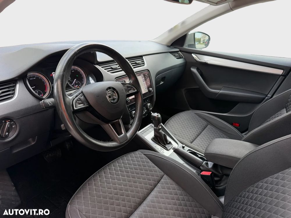 Skoda Octavia 2.0 TDI DSG Drive - 9