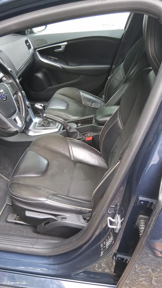 Volvo V40 1.6 D2 R-Design - 3