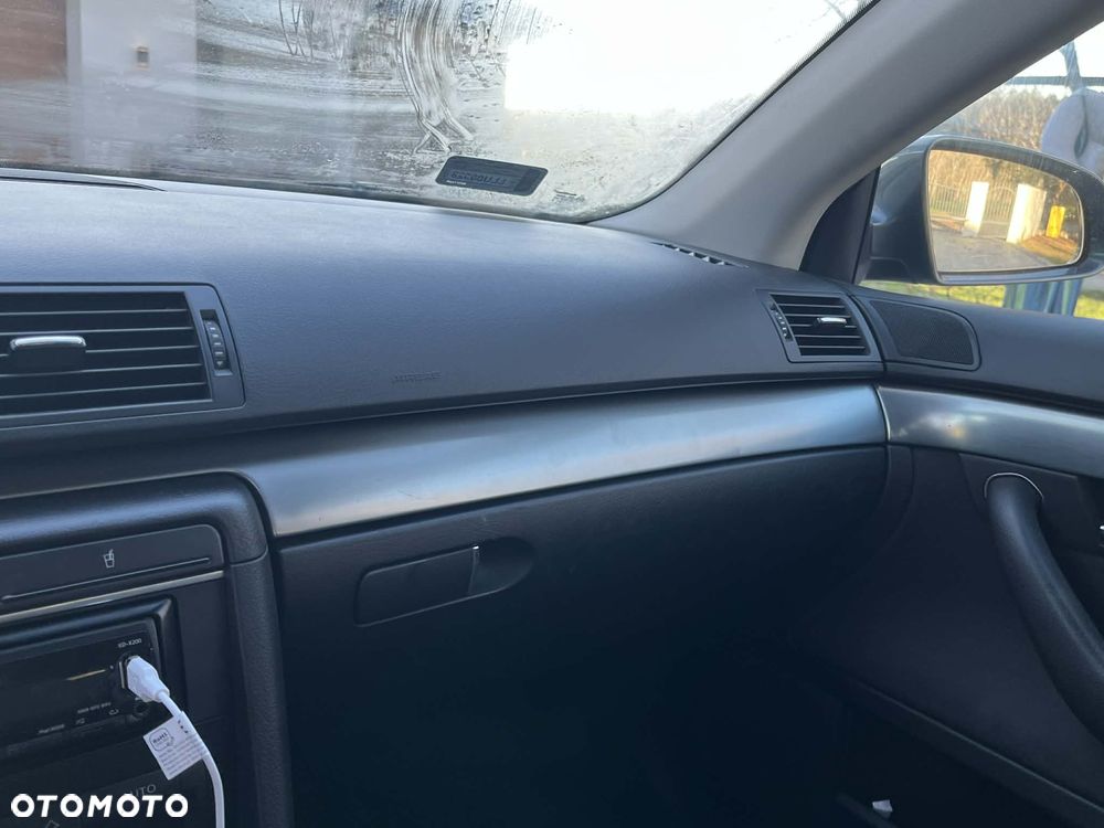 Audi A4 Limousine - 10
