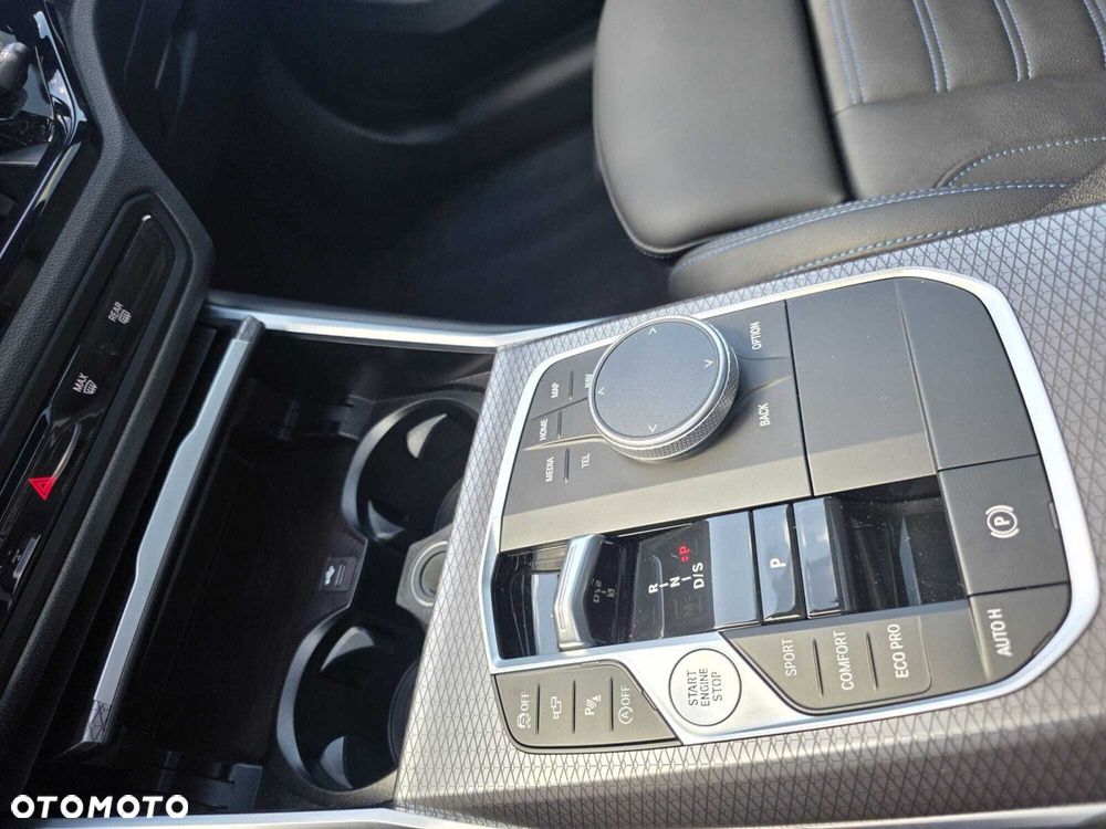 BMW Seria 3 330i xDrive M Sport sport - 19