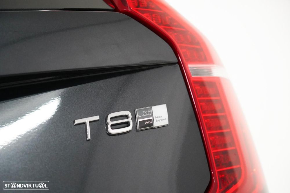 Volvo XC 90 2.0 T8 PHEV Momentum Plus AWD - 25