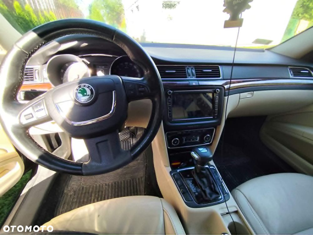 Skoda Superb 1.8 TSI Comfort DSG - 11