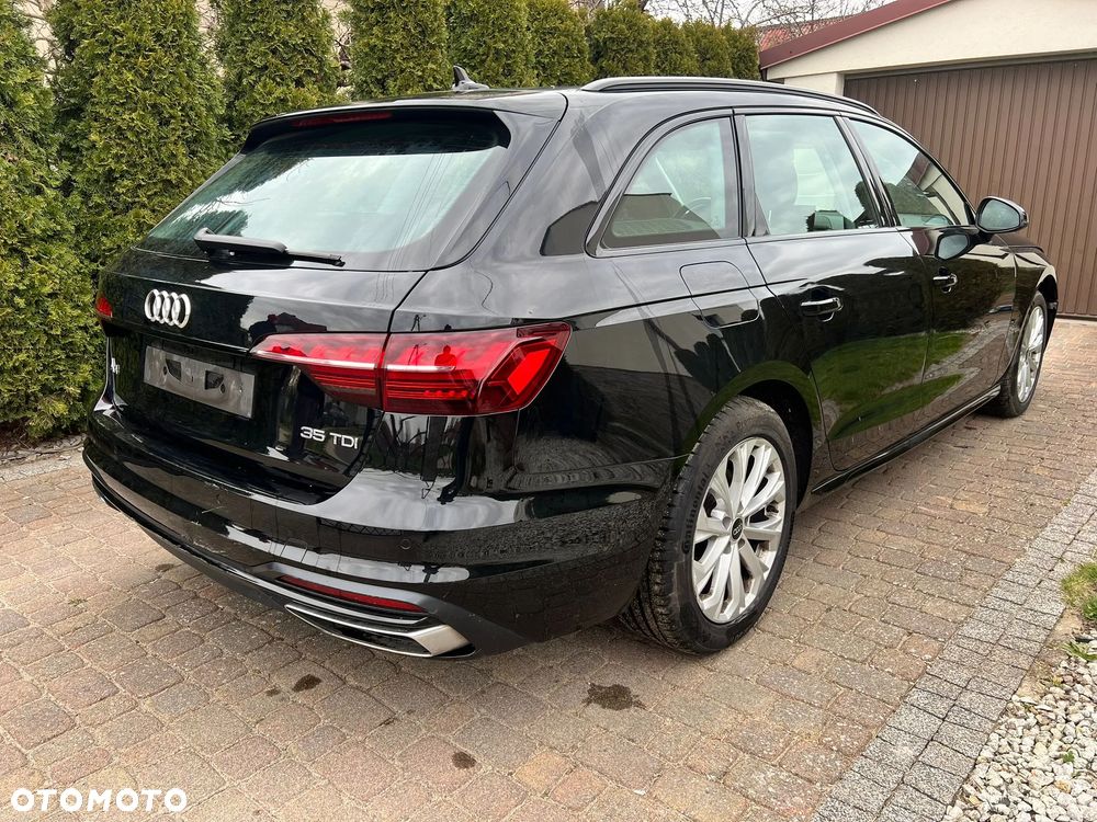 Audi A4 Avant 35 TDI Sport S tronic - 27