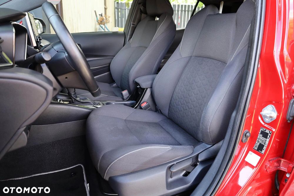 Toyota Corolla 1.8 Hybrid Comfort - 29