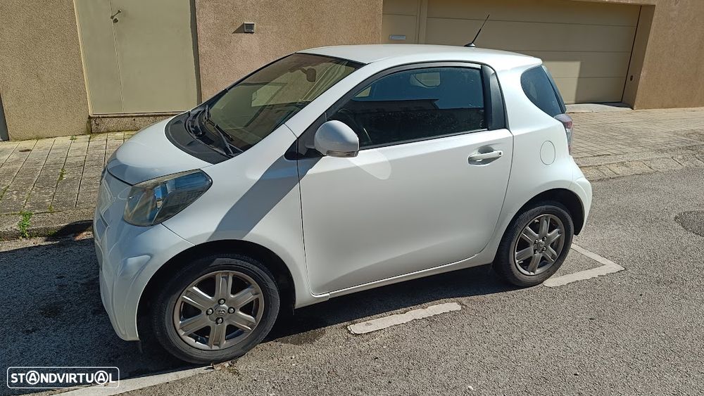 Toyota iQ 1.0 + - 25