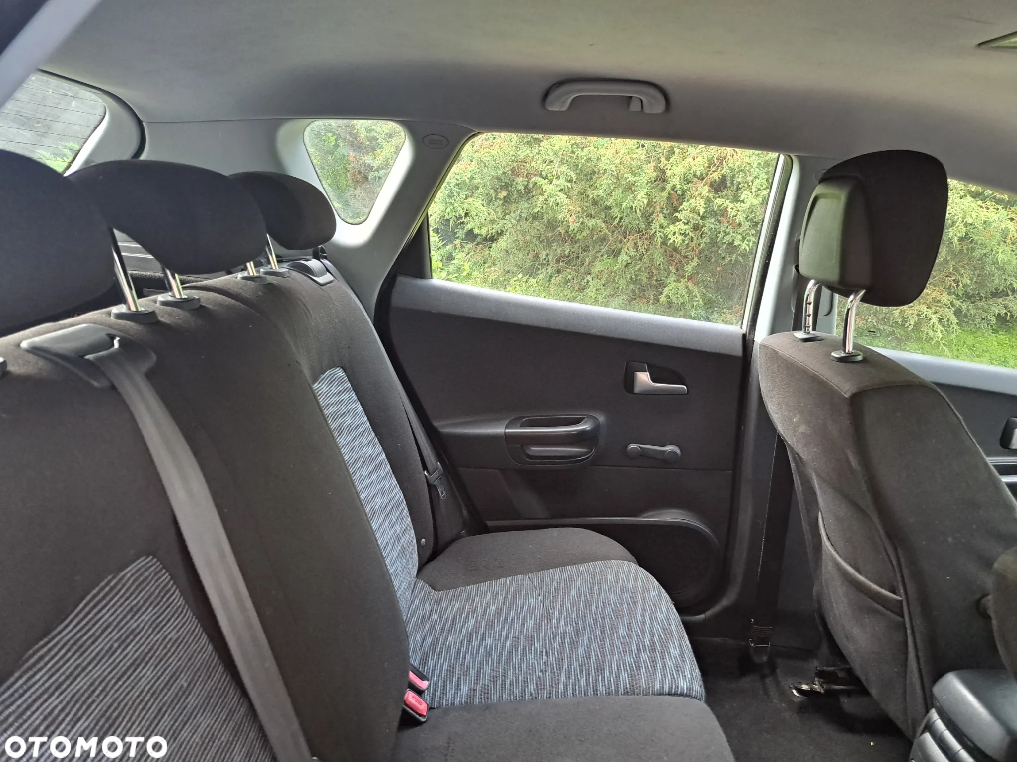 Kia Ceed - 13