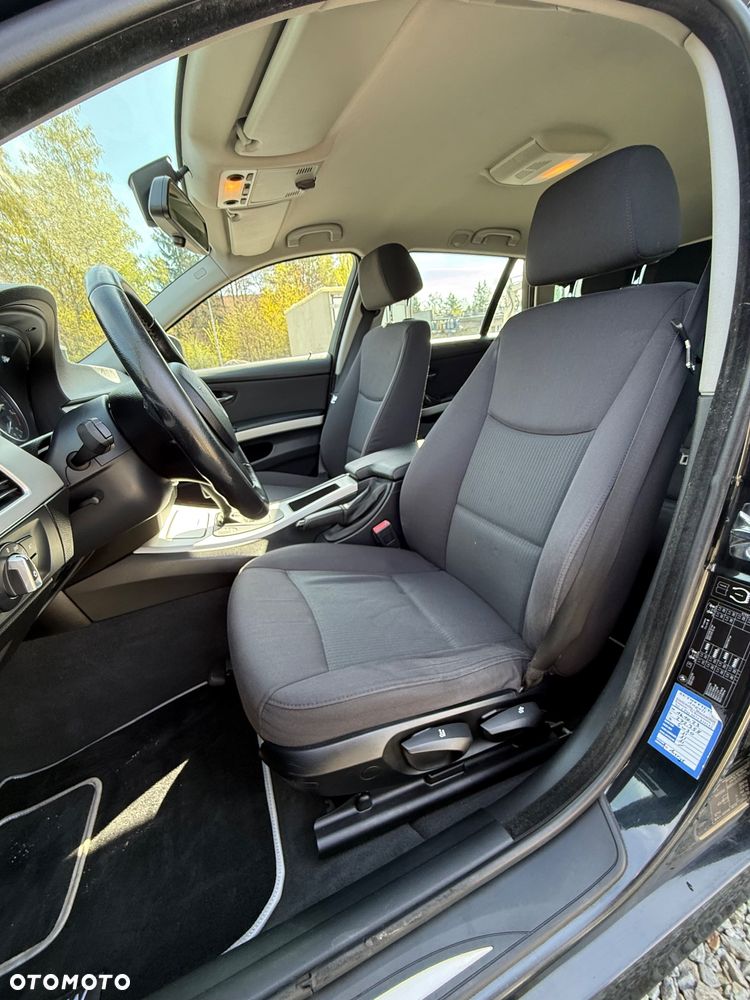 BMW Seria 3 320d DPF - 8