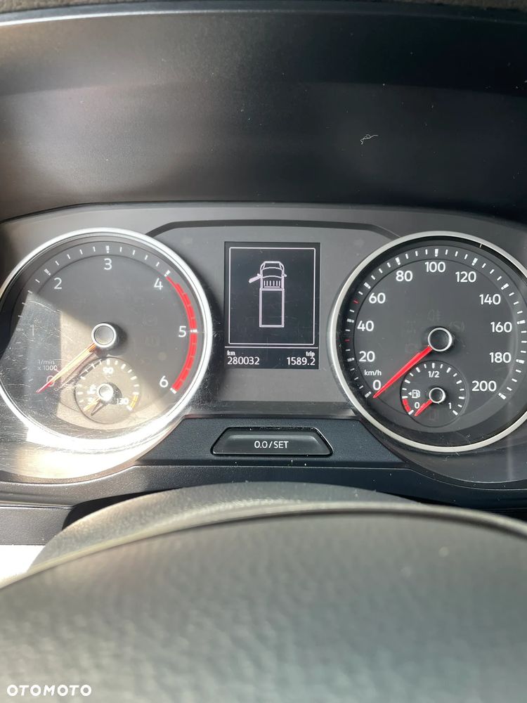 Volkswagen CRAFTER - 8