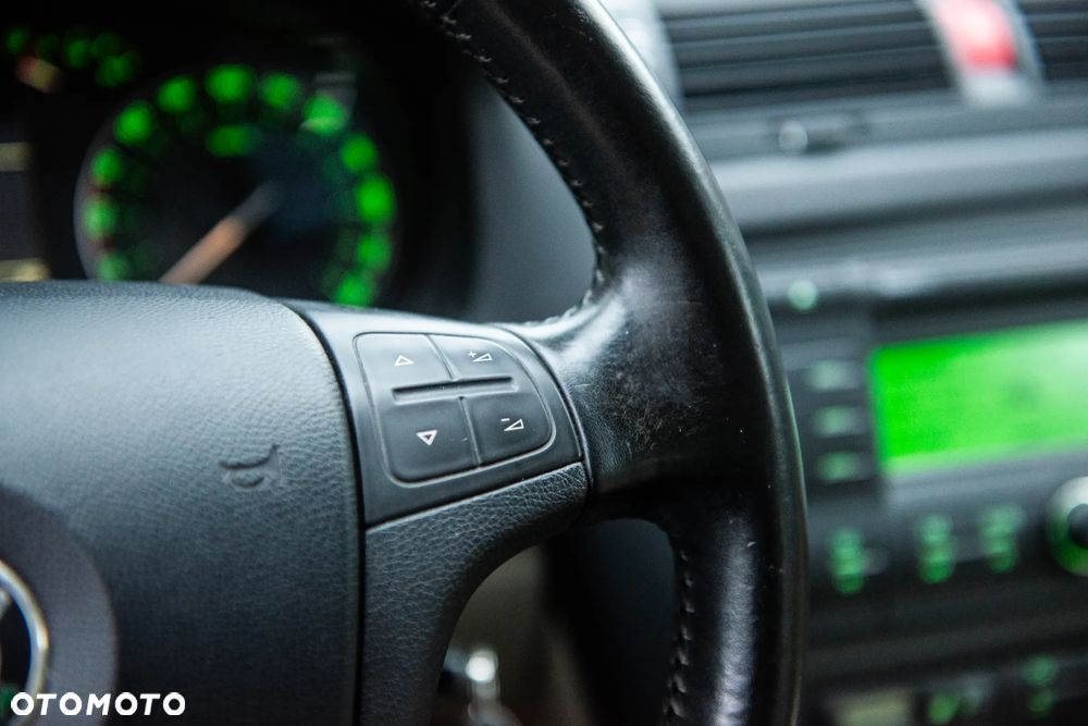 Skoda Octavia 1.9 TDI DSG Elegance - 34