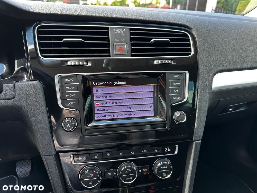 Volkswagen Golf - 13