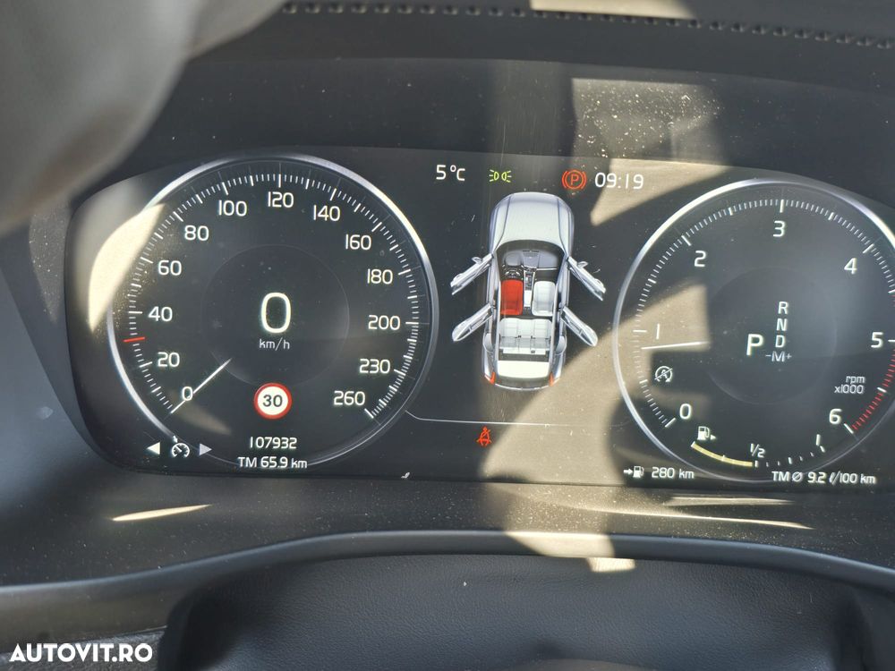 Volvo XC 40 D3 AWD Geartronic Momentum - 7