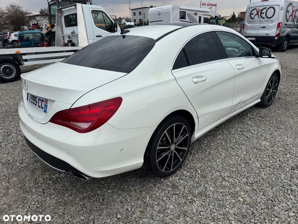 Mercedes-Benz CLA 180 AMG Line - 7
