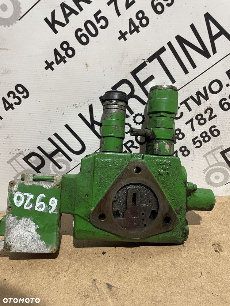 John Deere 6920 - sekcja hydrauliczna - 1