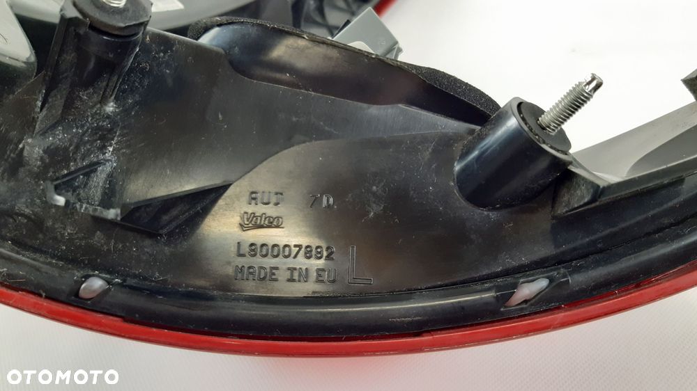 VOLVO XC60 I LIFT LAMPA LEWA TYŁ 31323034 - 11