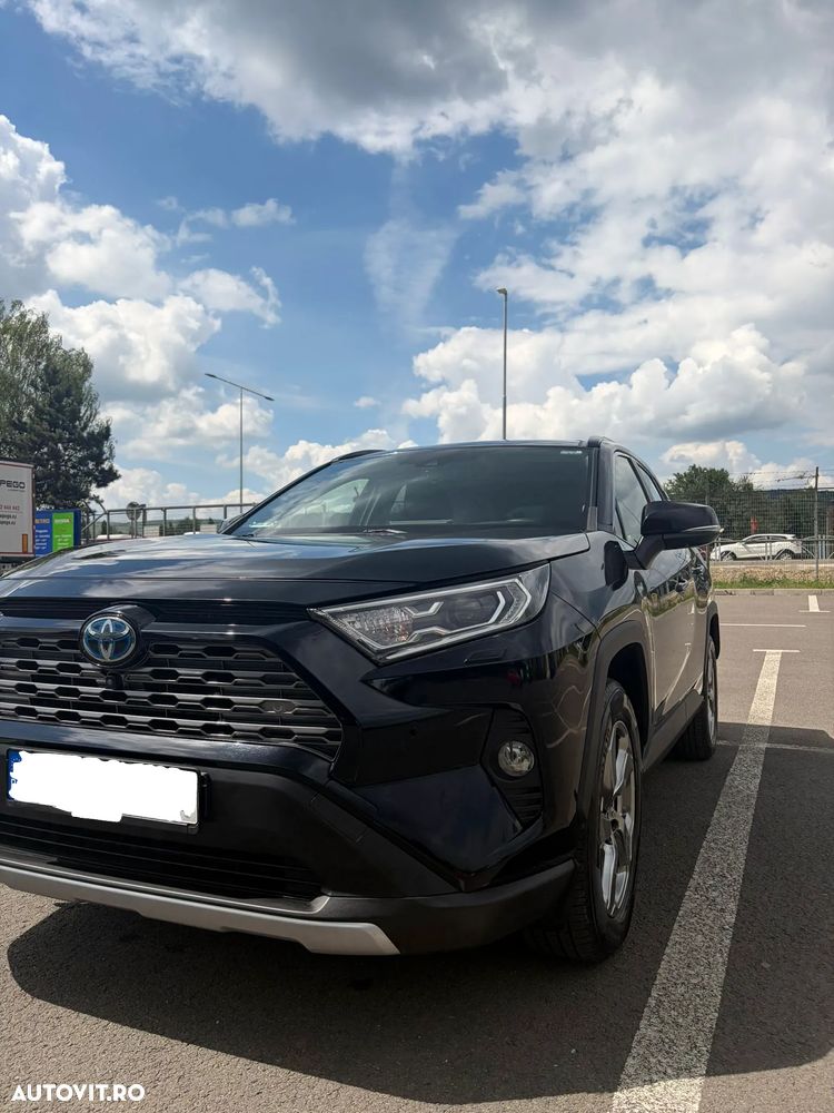 Toyota RAV4 - 1