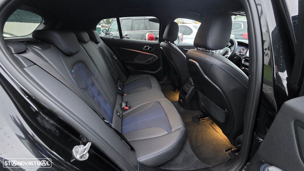 BMW 116 d Pack Desportivo M Auto - 23
