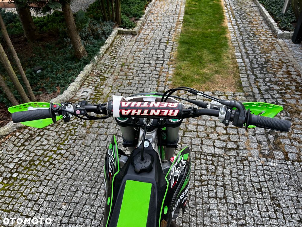 Kawasaki KX - 16