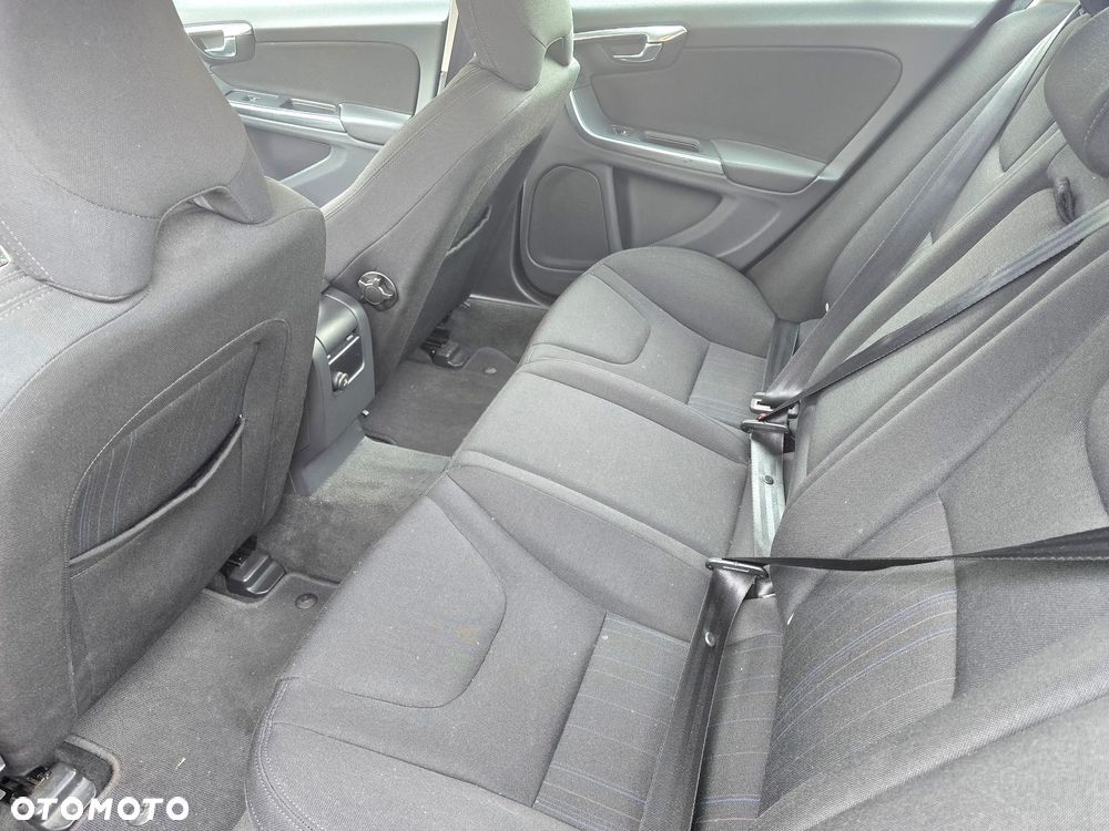 Volvo S60 D2 Summum - 7