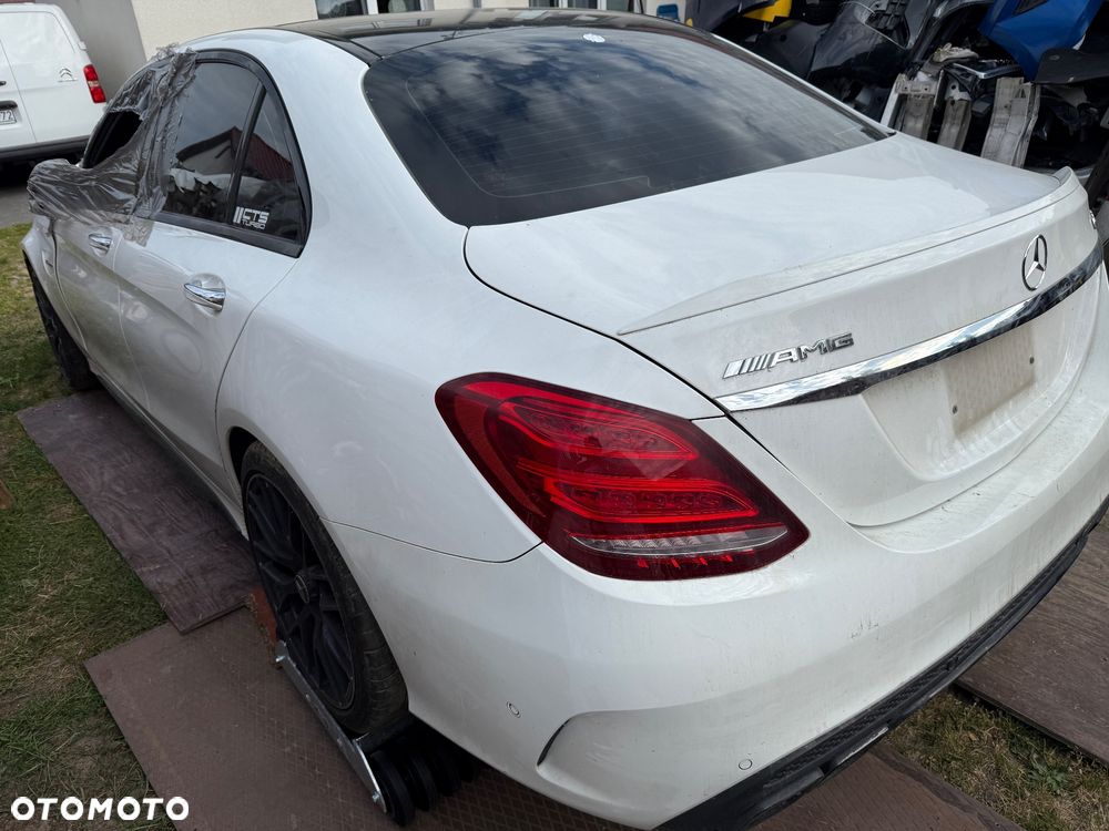 Mercedes-Benz Klasa C 63 S AMG 9G - 3