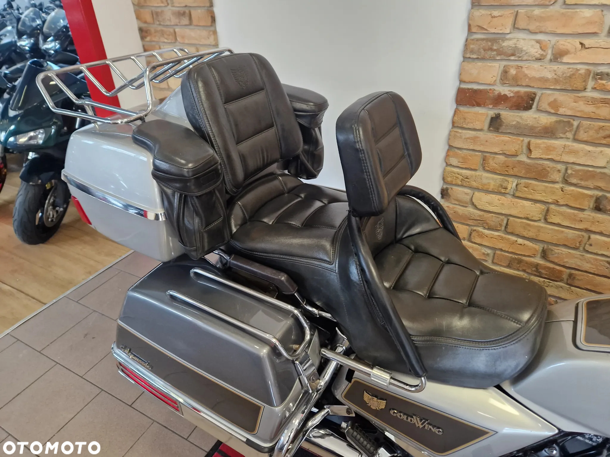Honda GL - 33