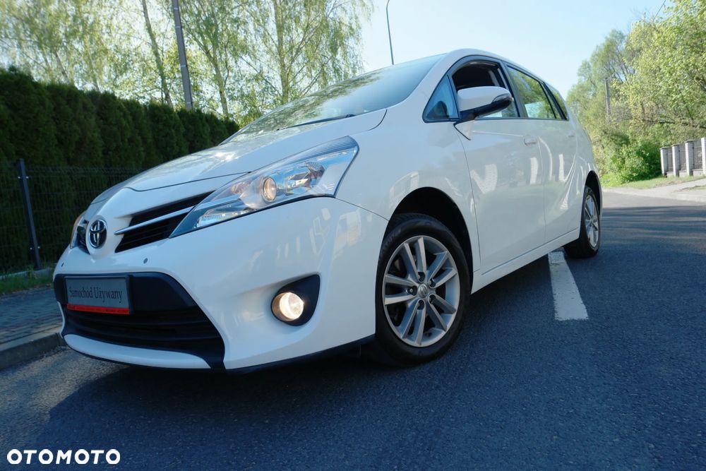 Toyota Verso - 36