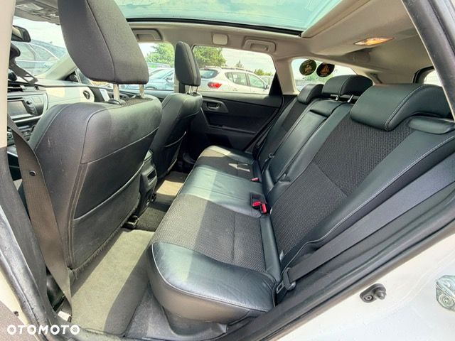 Toyota Auris 1.8 HSD Prestige NAVI - 11