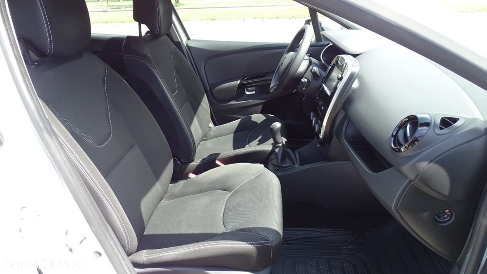 Renault Clio - 11