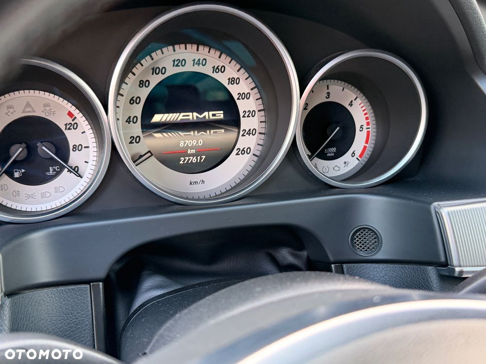 Mercedes-Benz Klasa E 220 CDI 7G-TRONIC Avantgarde - 16