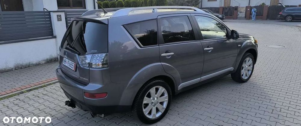 Mitsubishi Outlander - 19