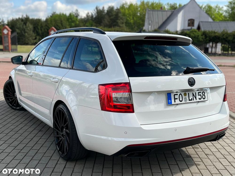 Skoda Octavia 2.0 TDI DSG RS - 13