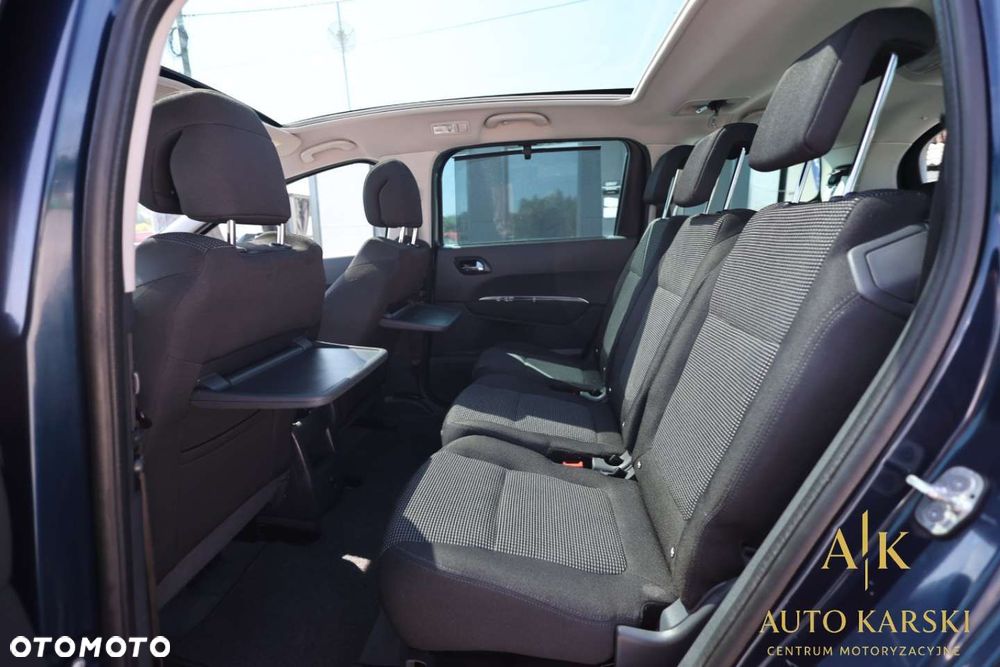 Peugeot 5008 - 36
