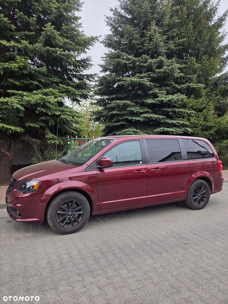 Dodge Grand Caravan 3.6 R/T - 18