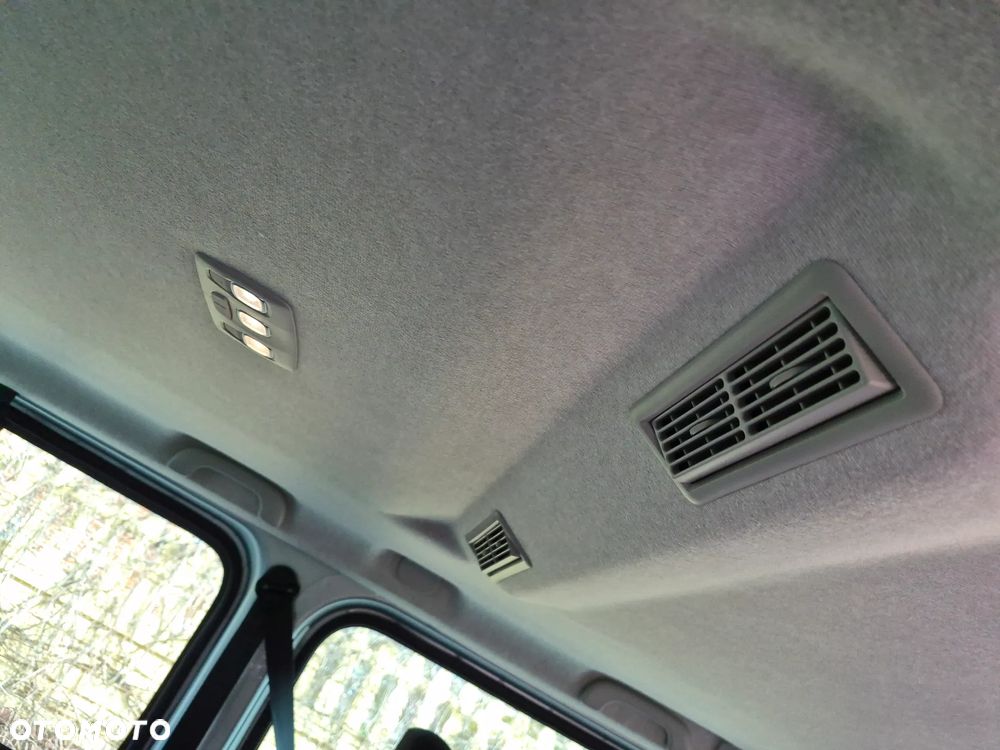 Renault Trafic Grand 2.0 dCi EDC - 17