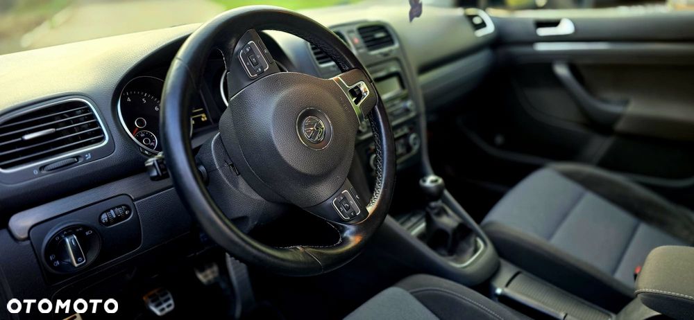 Volkswagen Golf - 16