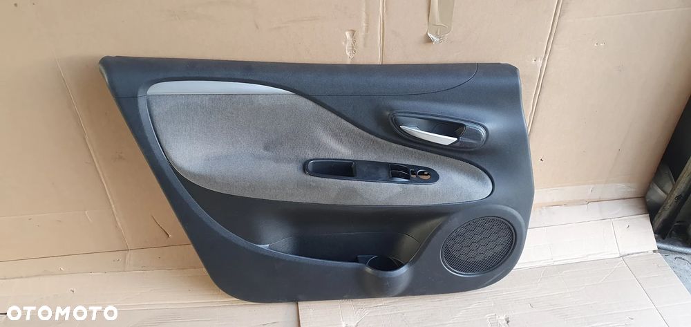 Tapicerka boczek drzwi lewy przód przednia lewa Fiat Punto EVO - 1