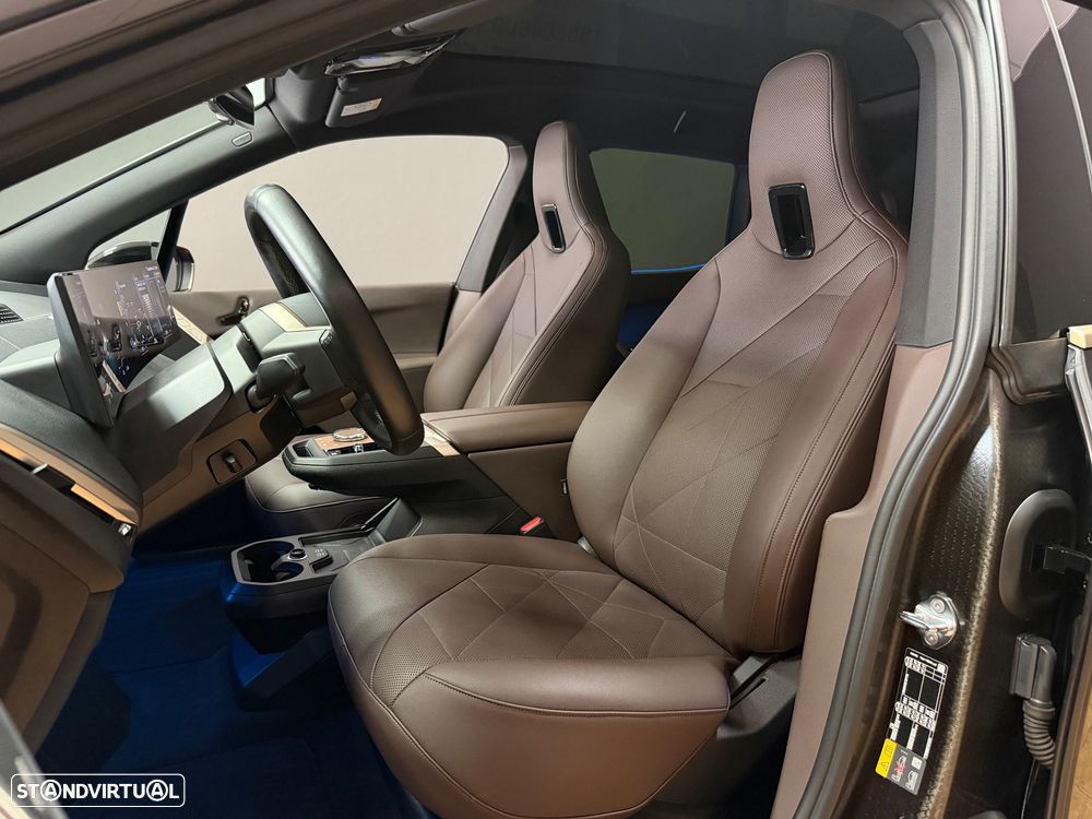 BMW iX xDrive 50 Pack Desportivo - 7