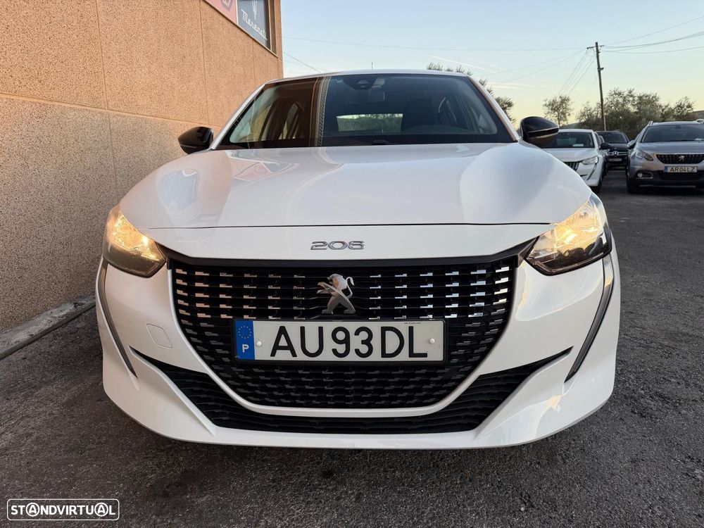 Peugeot 208 2022 photo 3