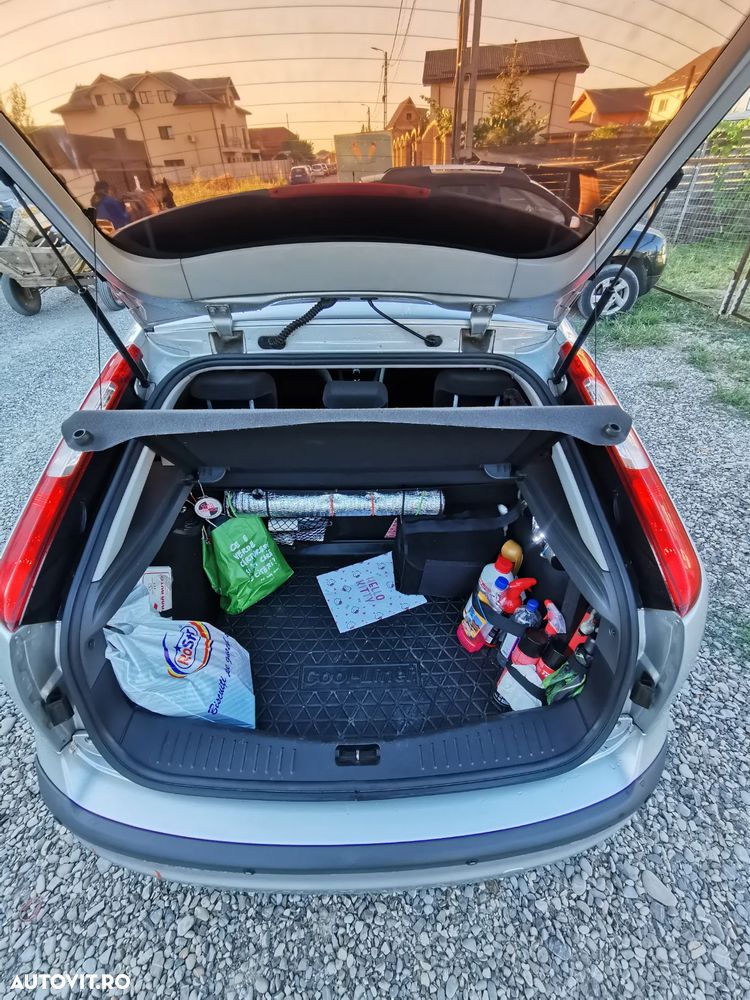 Ford Focus 2.0 TDCI Ghia - 10