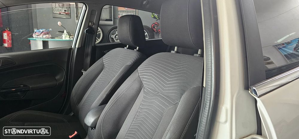 Ford Fiesta 1.0 S&S Titanium - 11