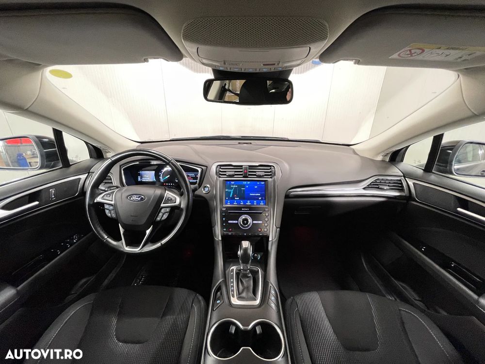 Ford Mondeo 2.0 HEV Titanium - 8