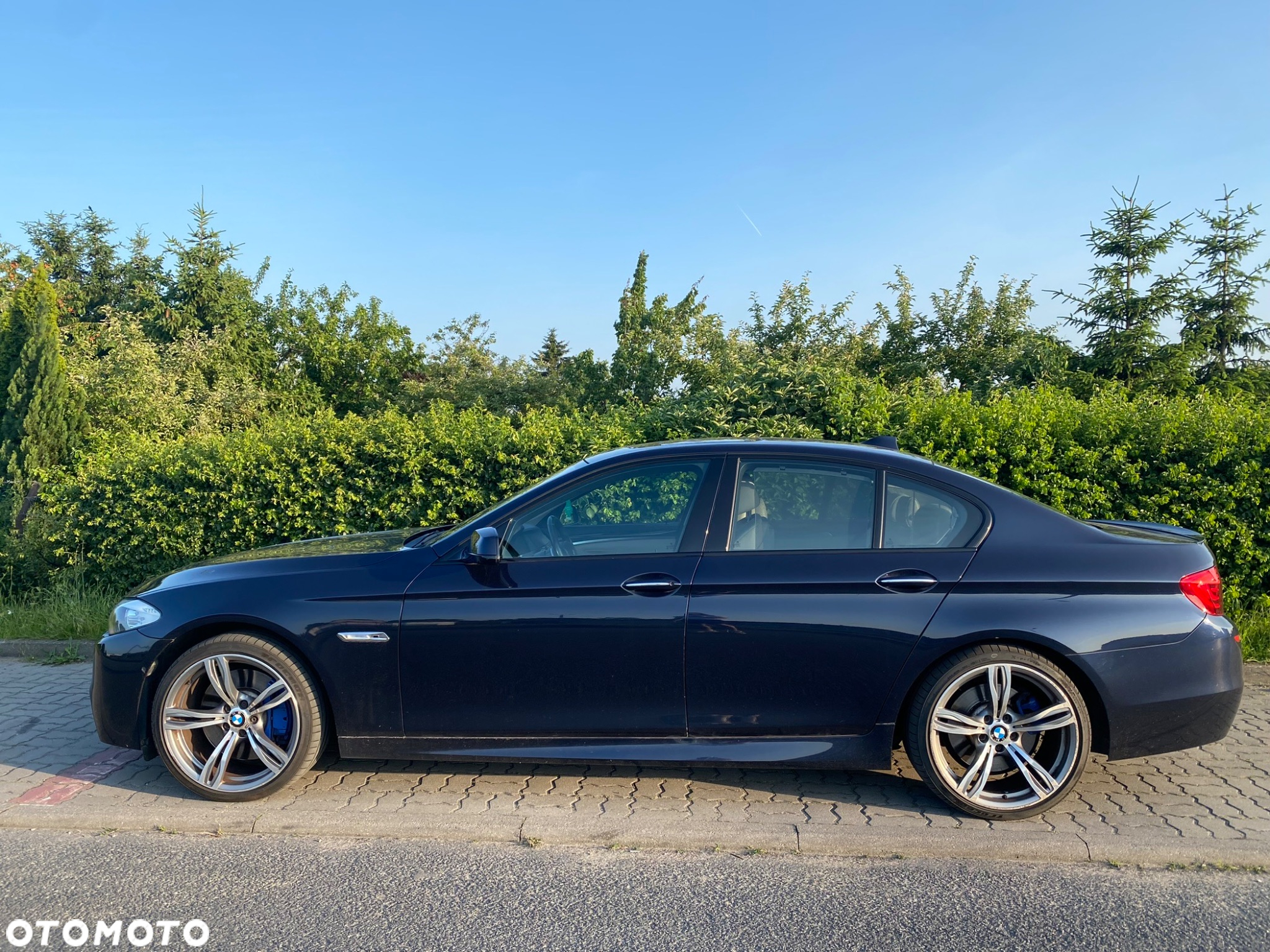 BMW Seria 5 550i - 5
