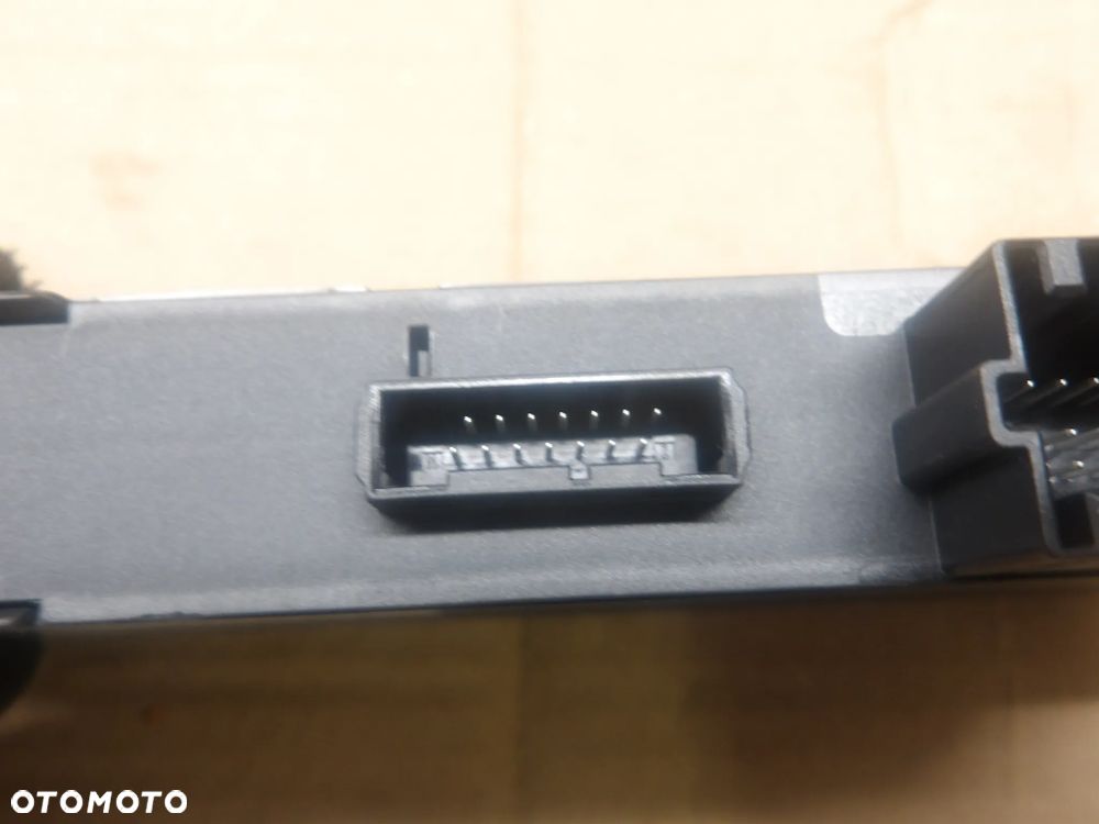 BMW E91 KOMBI 2.0D MODUŁ KOMFORTU CAS 6943830 - 4