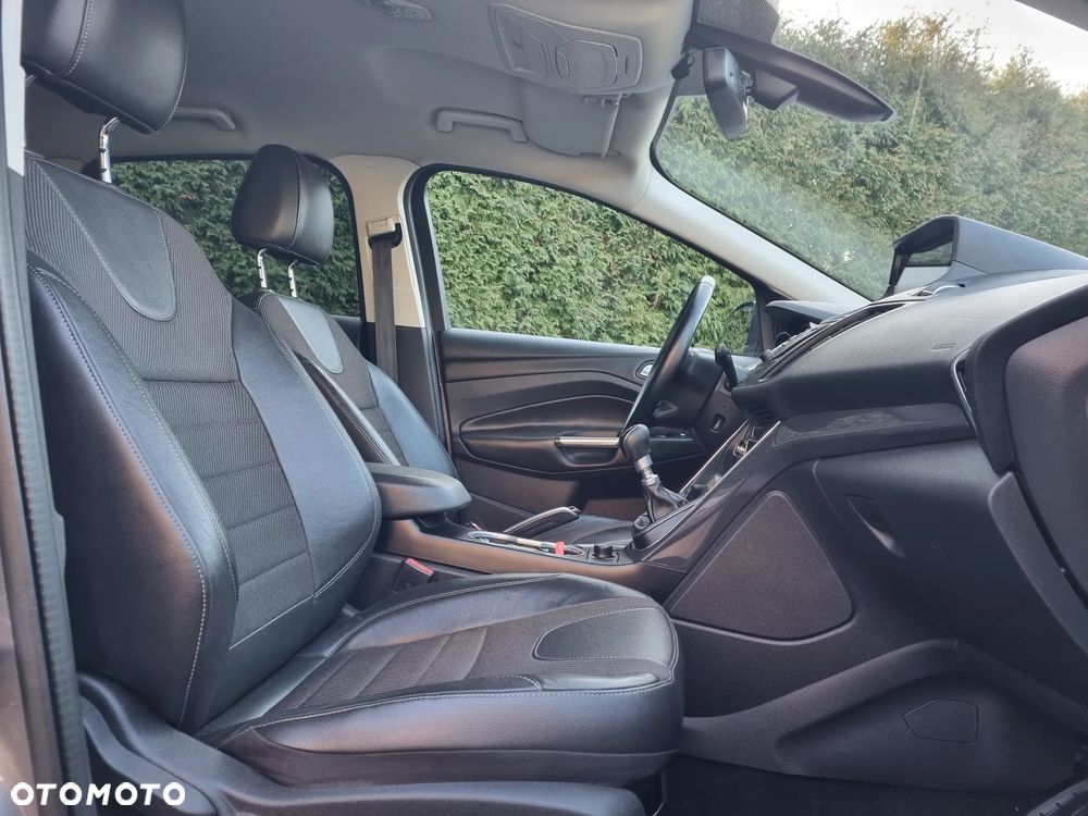 Ford Kuga 2.0 TDCi 4x4 Titanium - 22