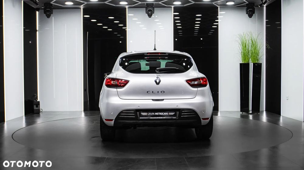 Renault Clio - 6