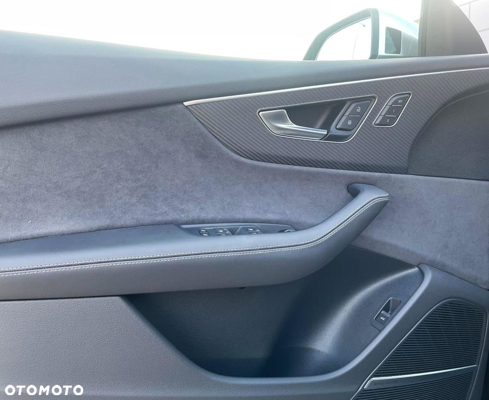 Audi SQ8 TFSI Quattro Tiptronic - 13
