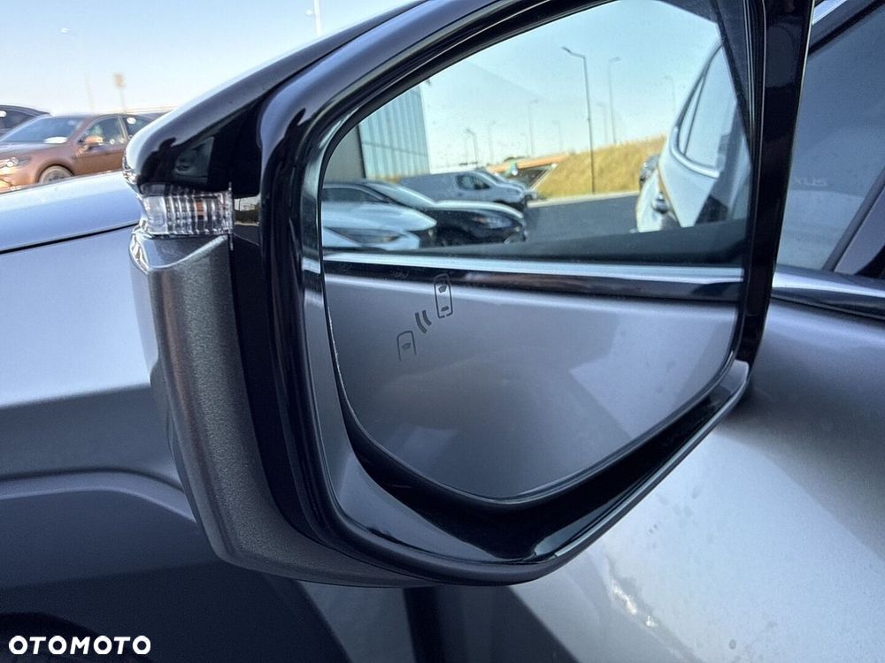 Lexus UX - 24